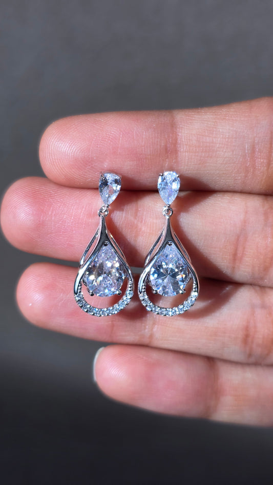 Lumière Teardrop Earrings
