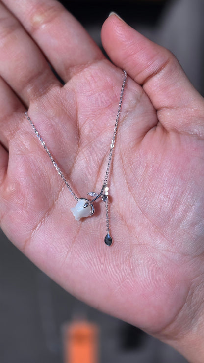 Lune Tulip Pendant Chain