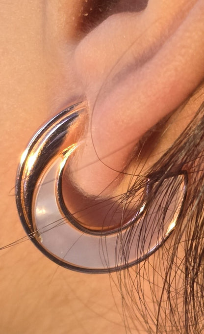 Pearl Curve Hoops