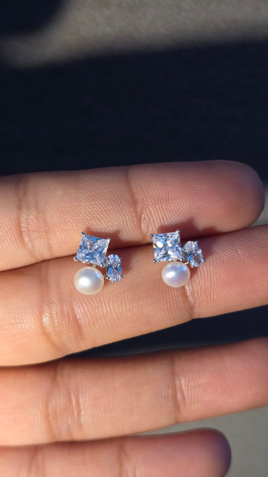 Dew Stud Earrings