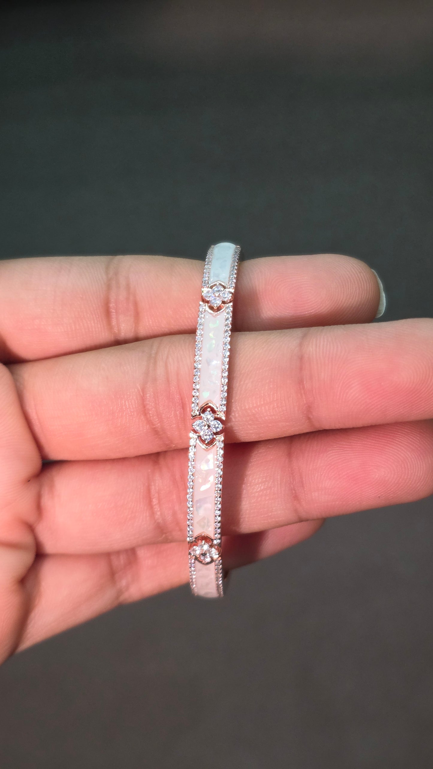 Opaline Kada