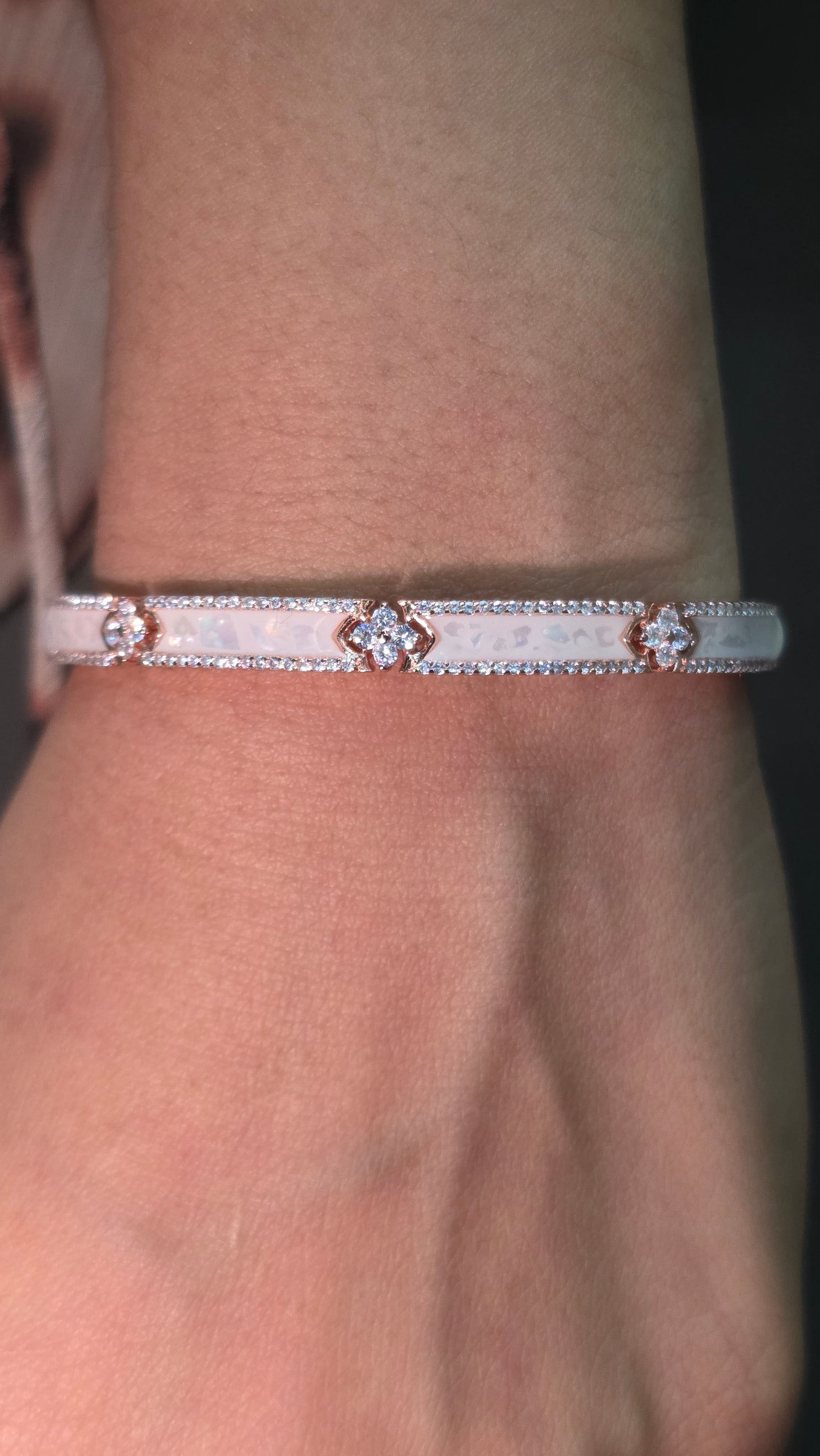 Opaline Kada