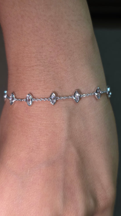 Delicate Marquise