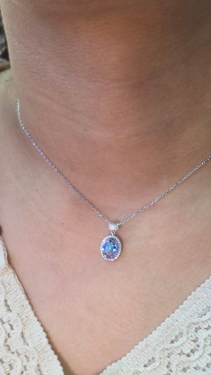 Aurora Oval Pendant Chain