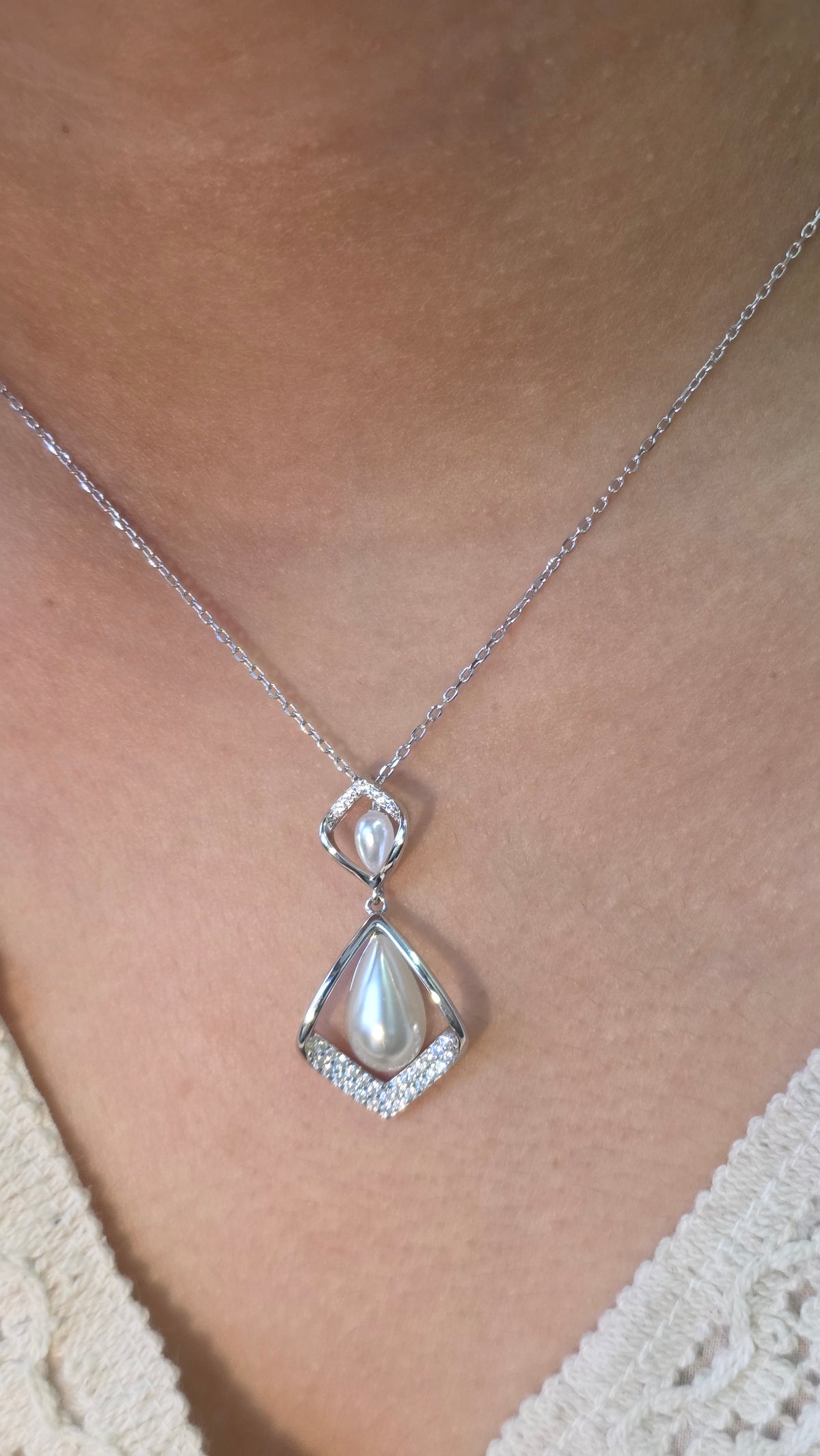 Pearl Drop Pendant Chain