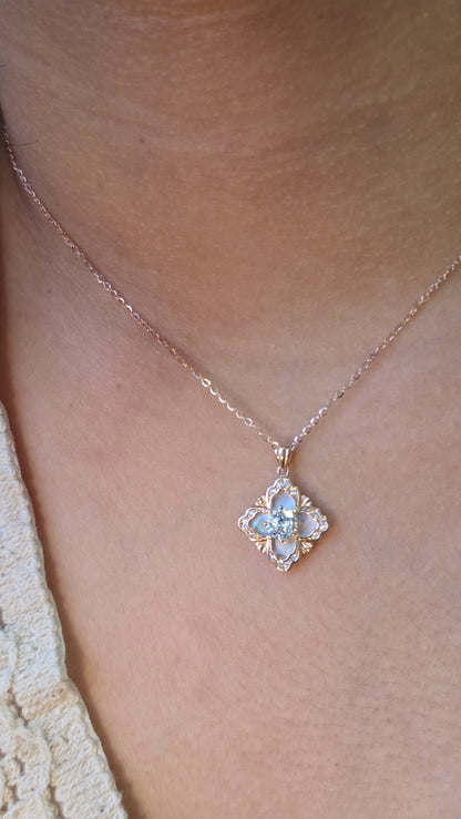 Fleur Lattice Pendant Chain
