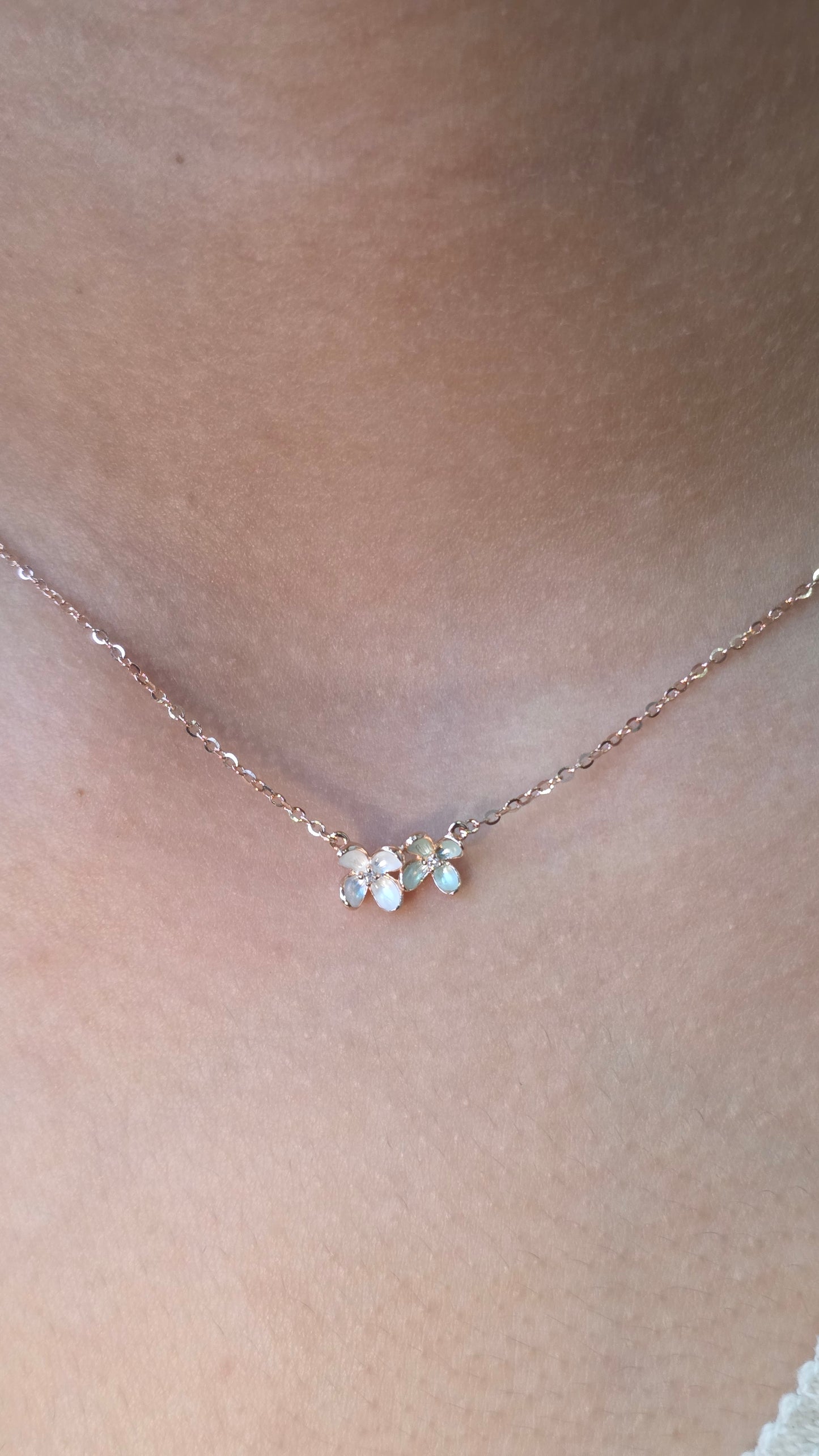 Duo Blossom Pendant Chain