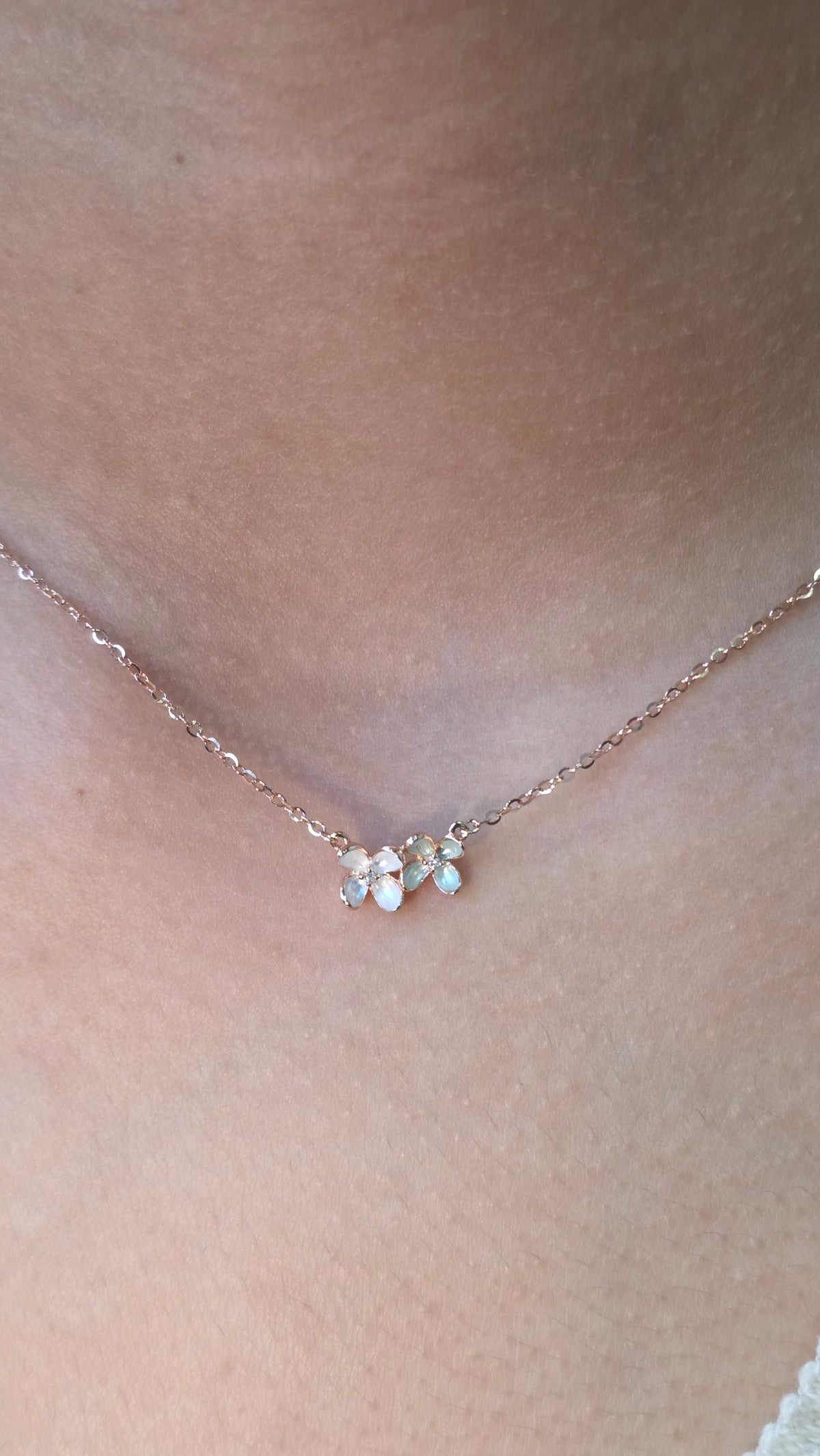 Duo Blossom Pendant Chain