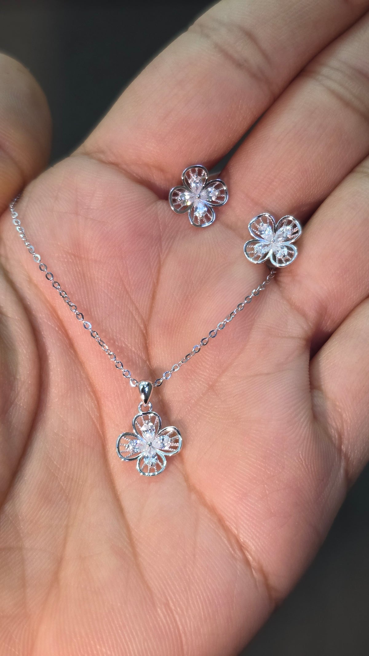 Bloom Pendant Set