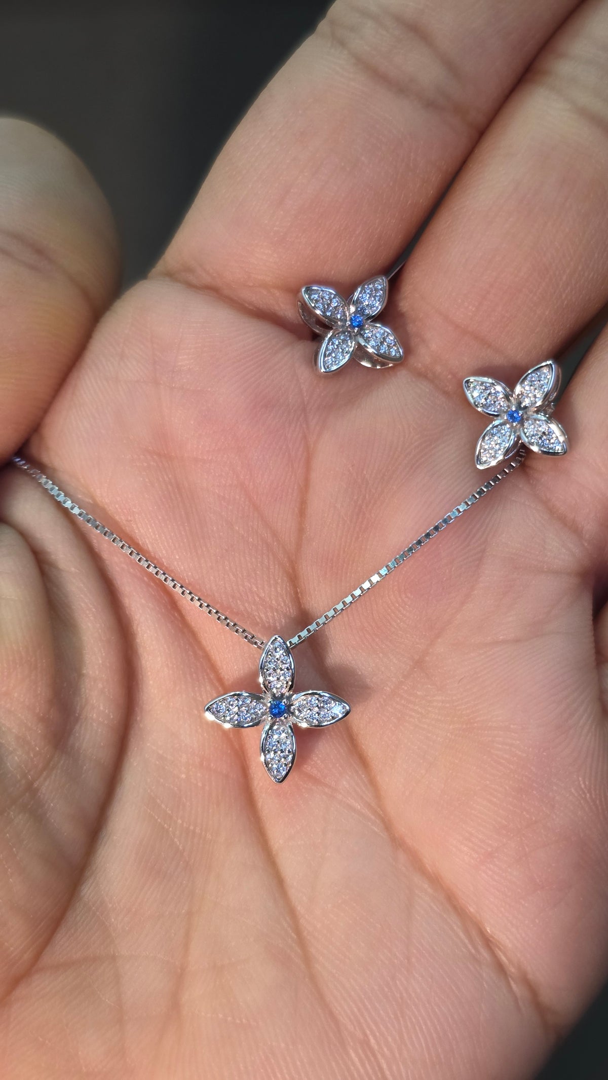 Diamond Clover Pendant Set