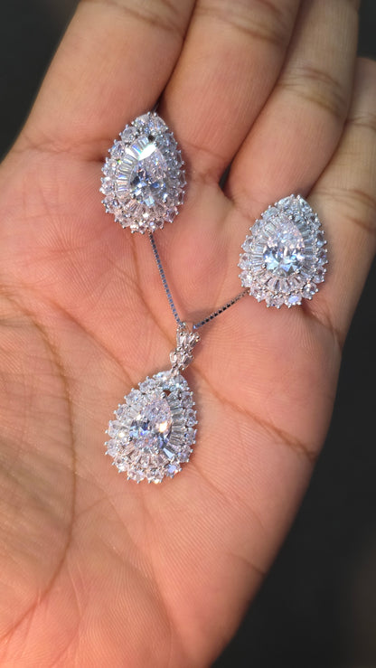 Teardrop Pendant Set