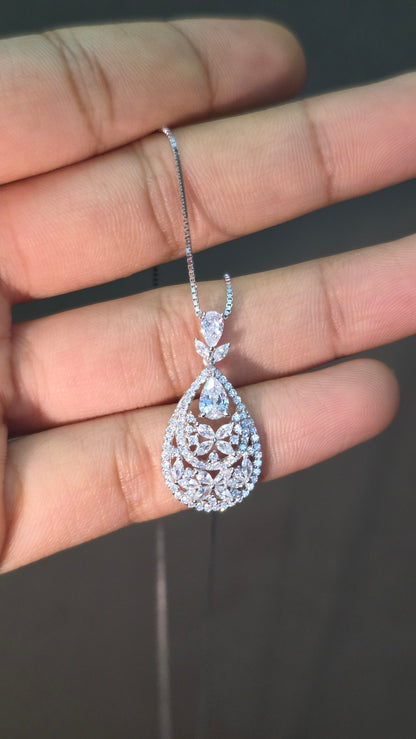 Sparkling Floral Teardrop pendat set