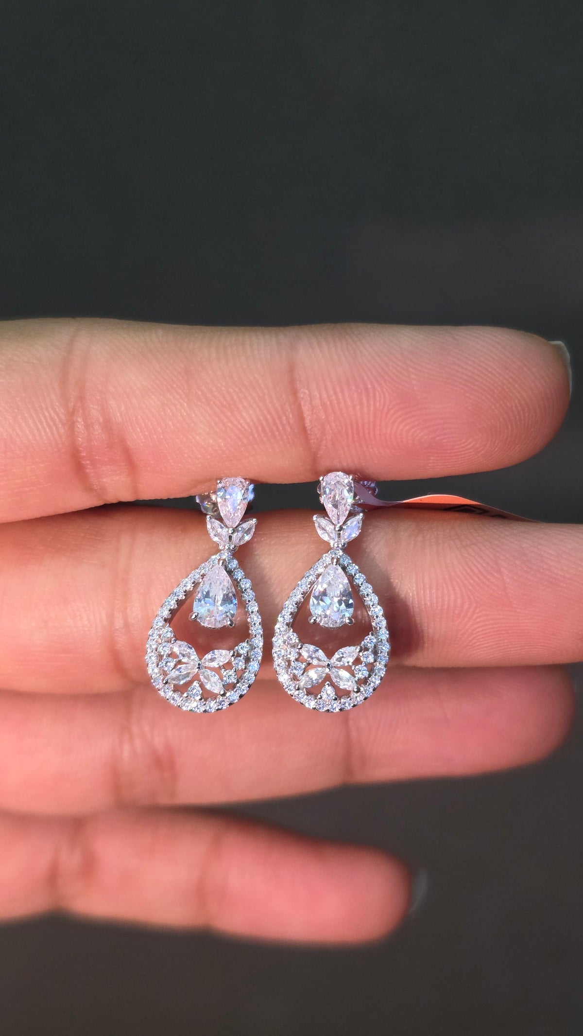 Sparkling Floral Teardrop pendat set