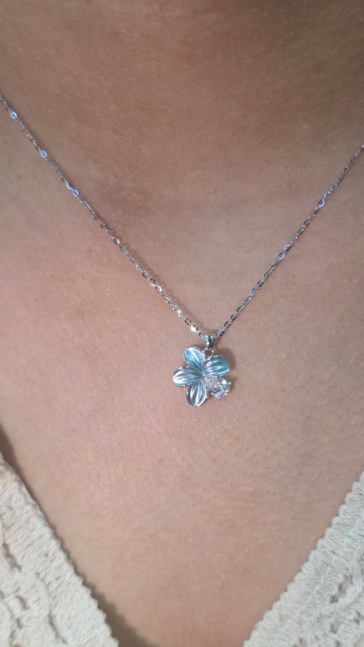 Azure Clover Pendant Chain