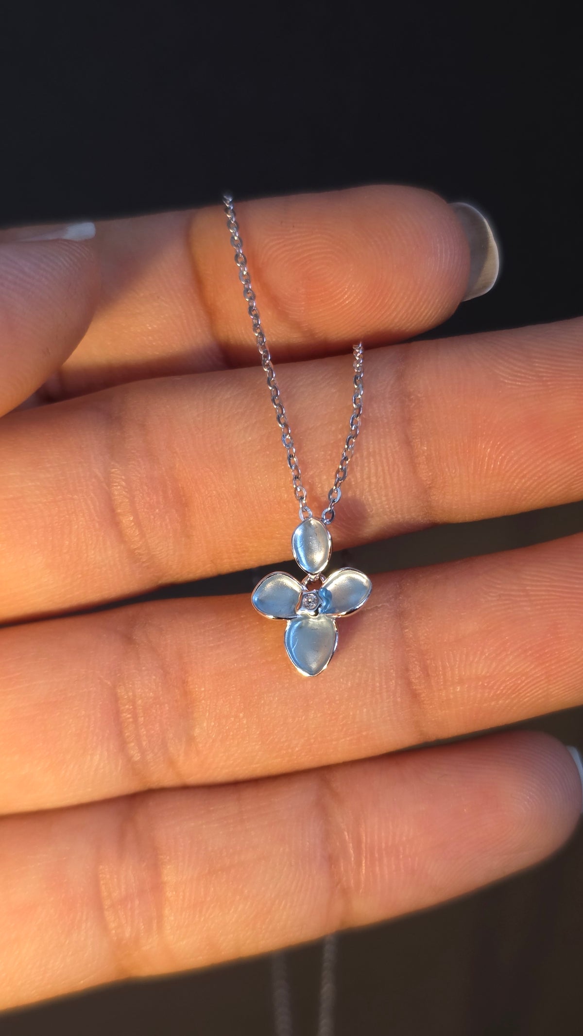Four-Petal Floral Pendant Chain