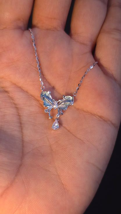 Papillon Pendant Chain