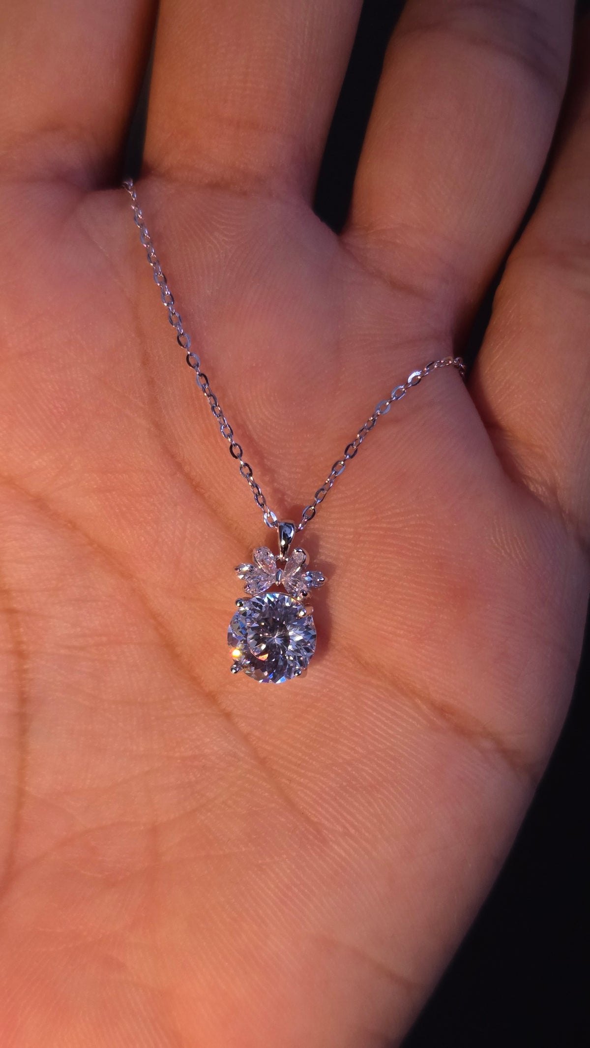 Bloom Cluster Pendant Chain