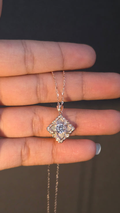 Fleur Lattice Pendant Chain