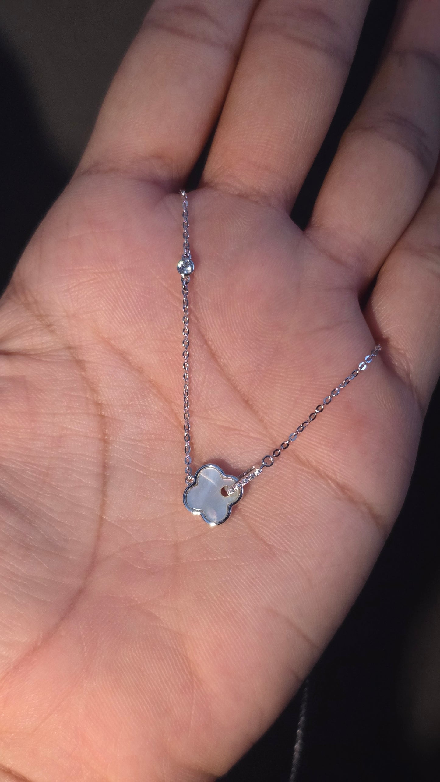 Clover Stone Pendant Chain