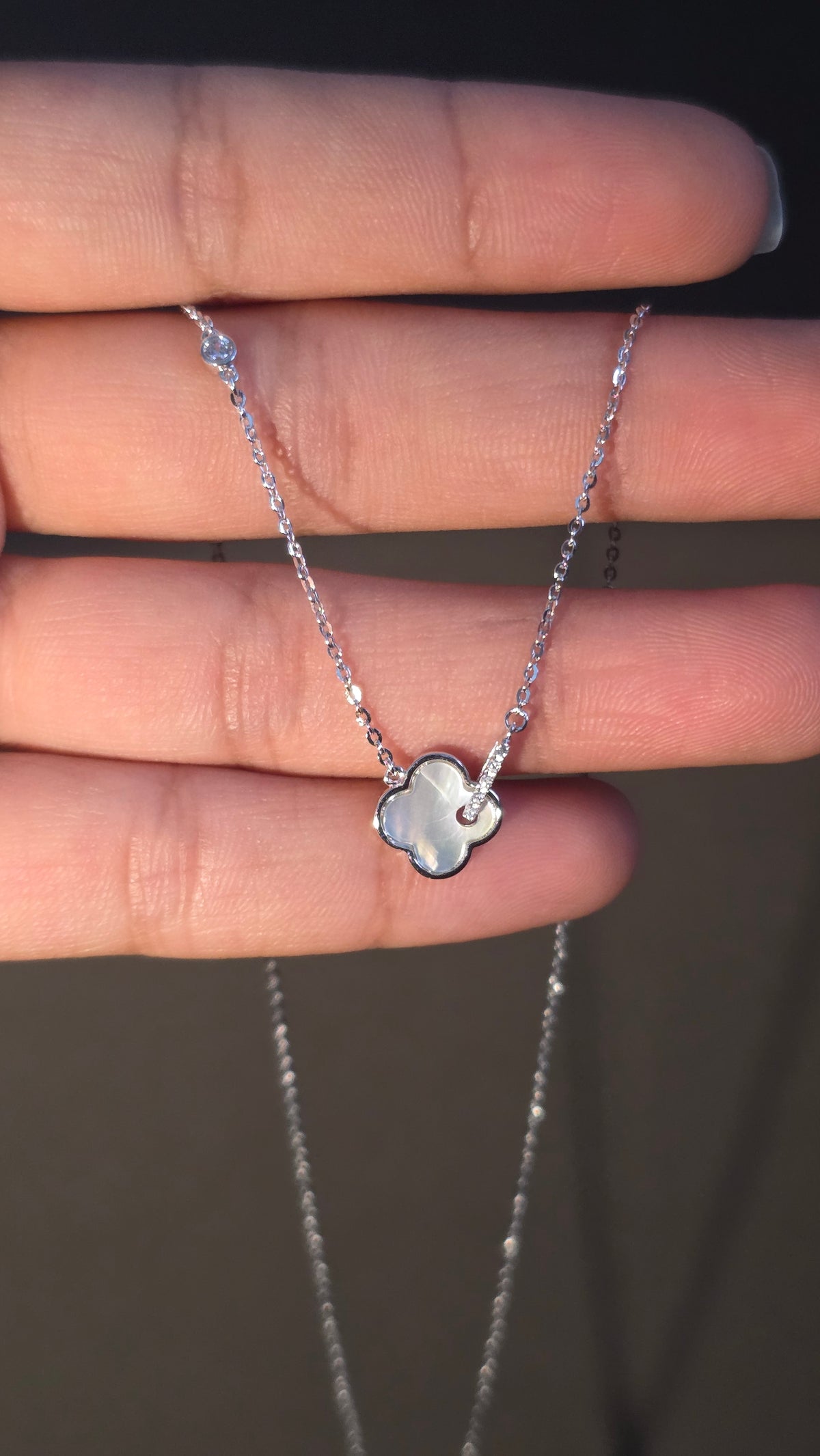 Clover Stone Pendant Chain