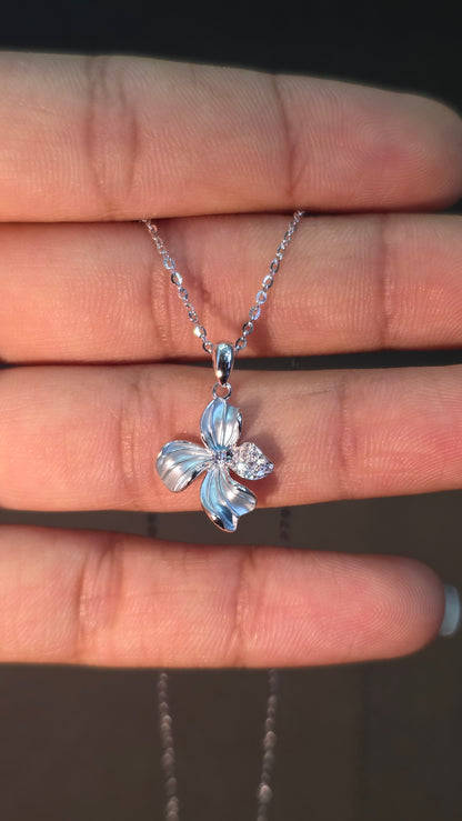 Azure Clover Pendant Chain