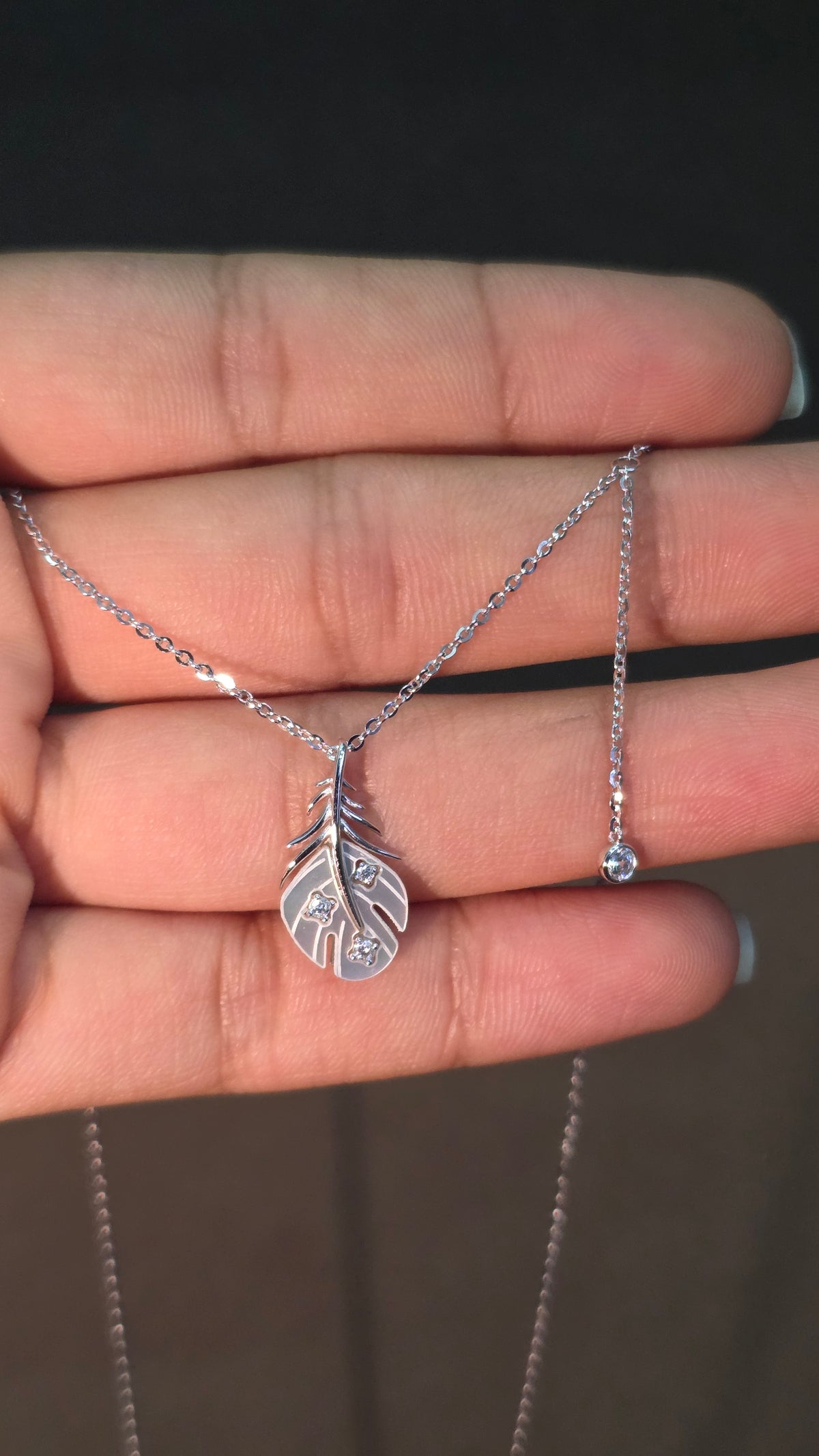 Feather Float Pendant Chain