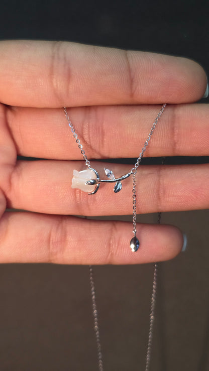 Lune Tulip Pendant Chain