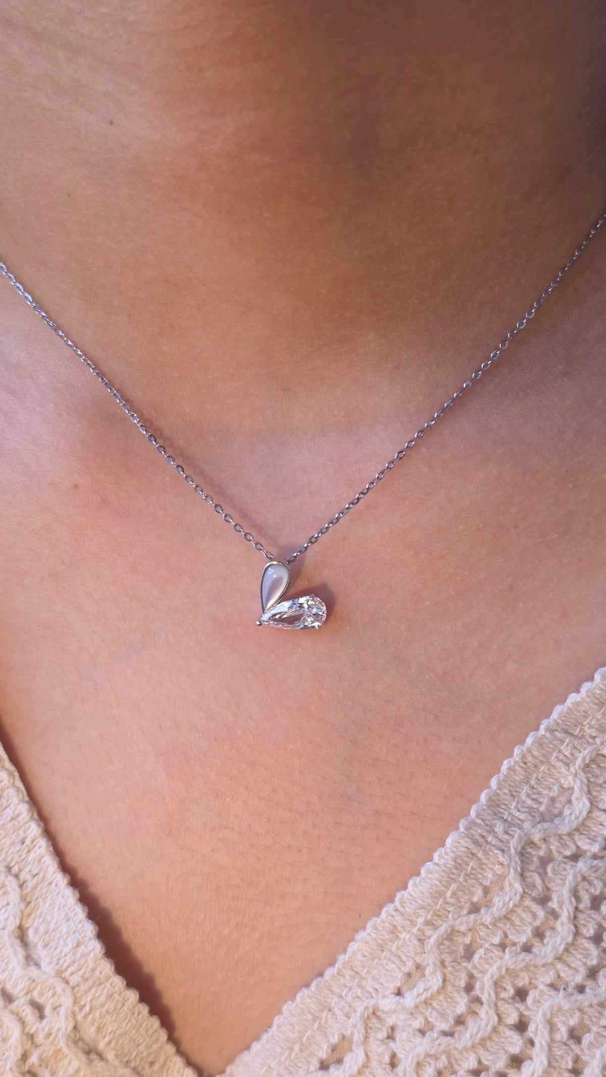 Dew Pendant Chain