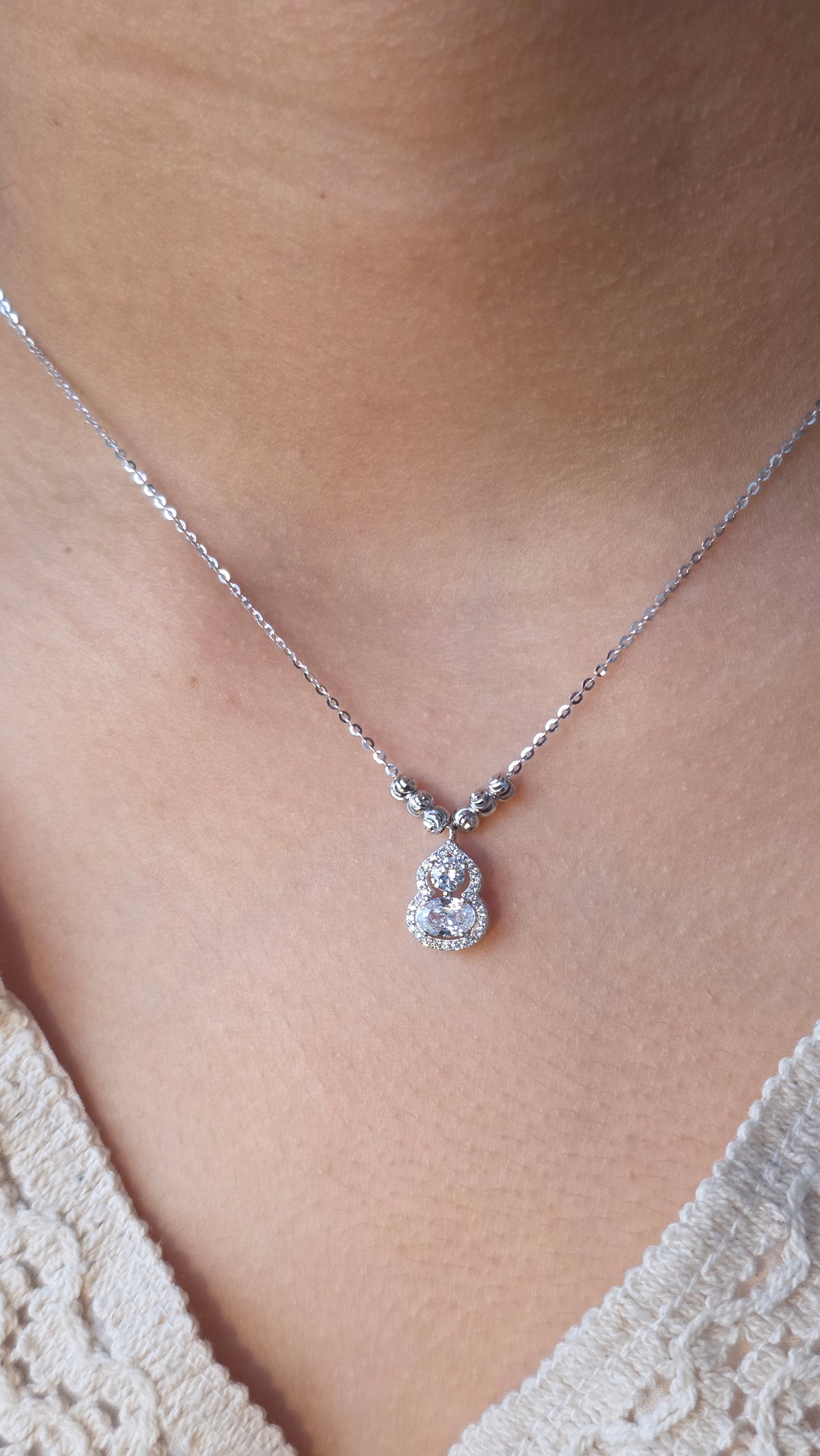 Dewdrop Pendant Chain