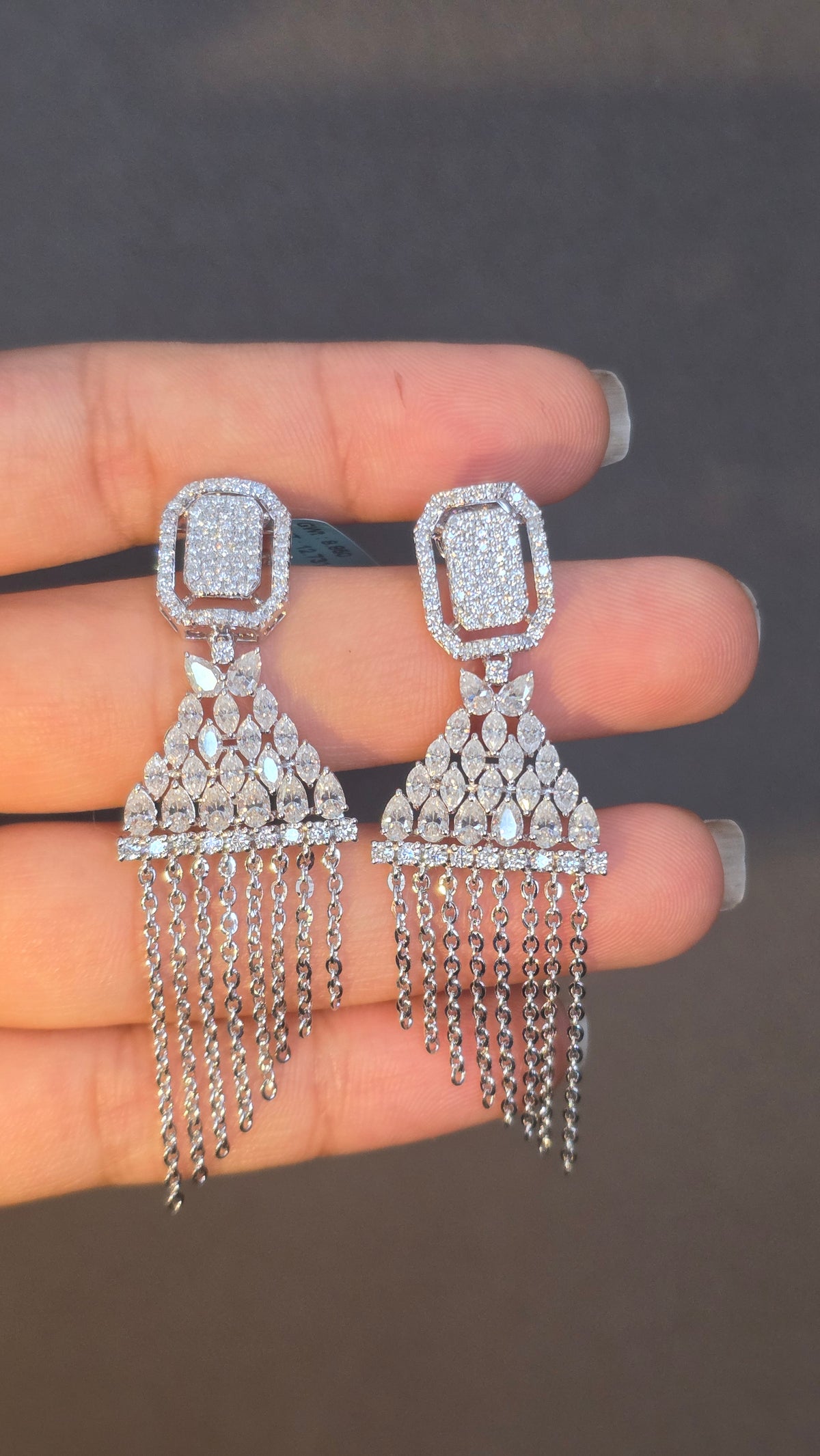 Geometric Fringe Dangles