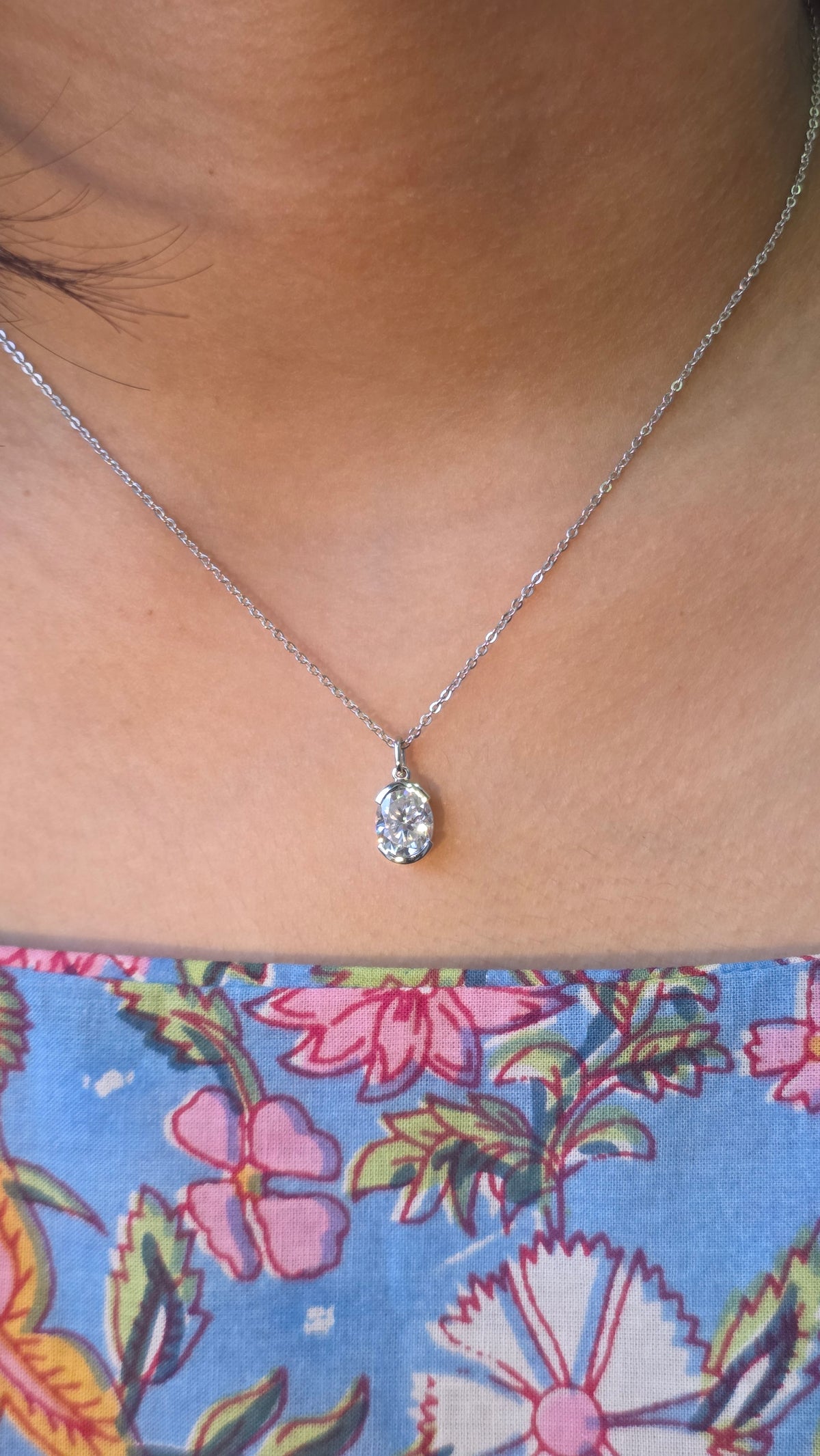 Aura Oval Pendant