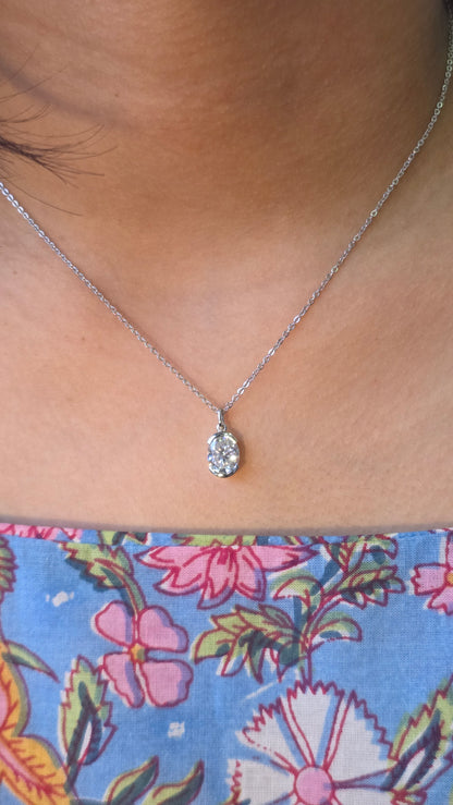 Aura Oval Pendant