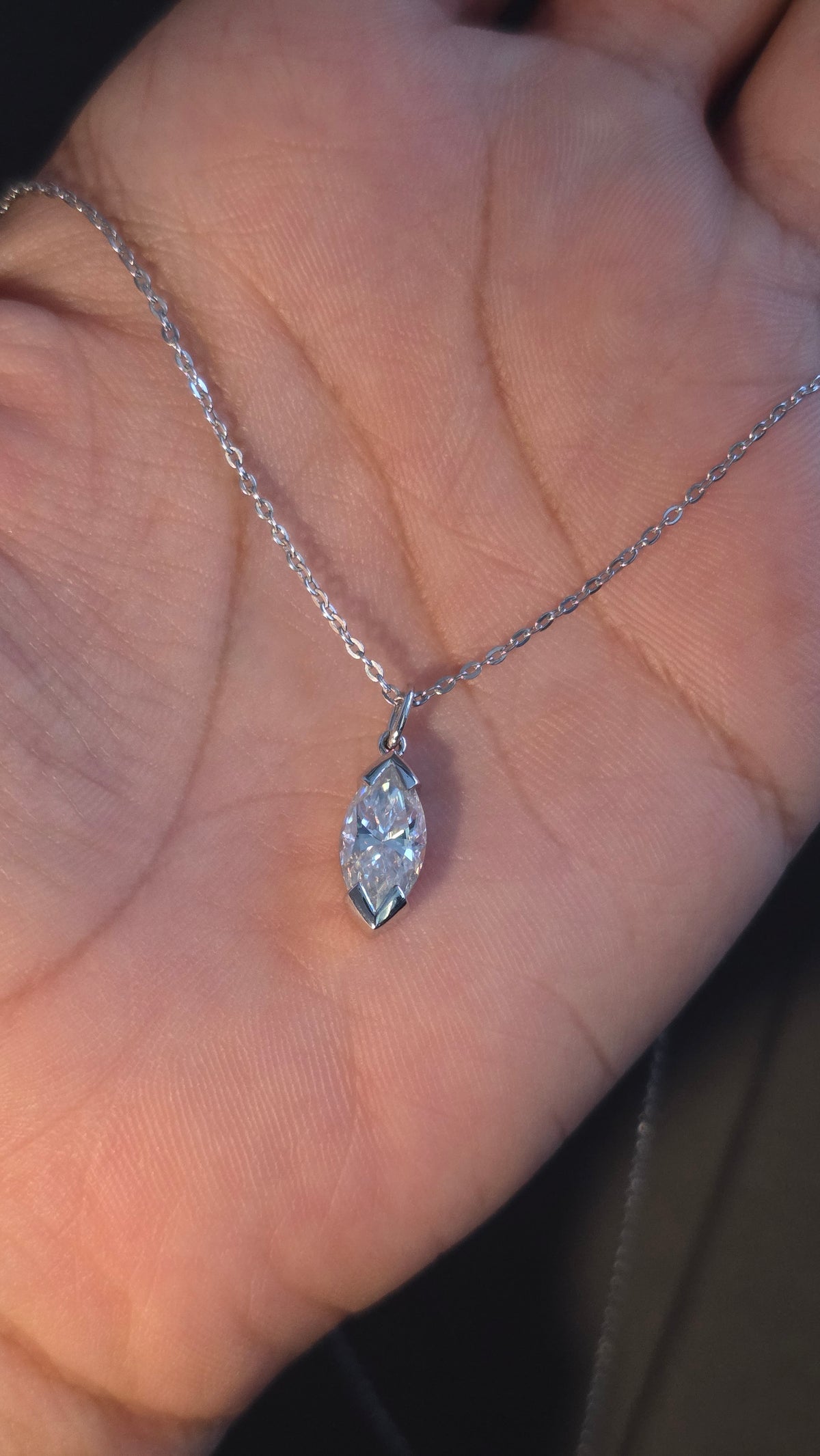 Aura Pendant Chain