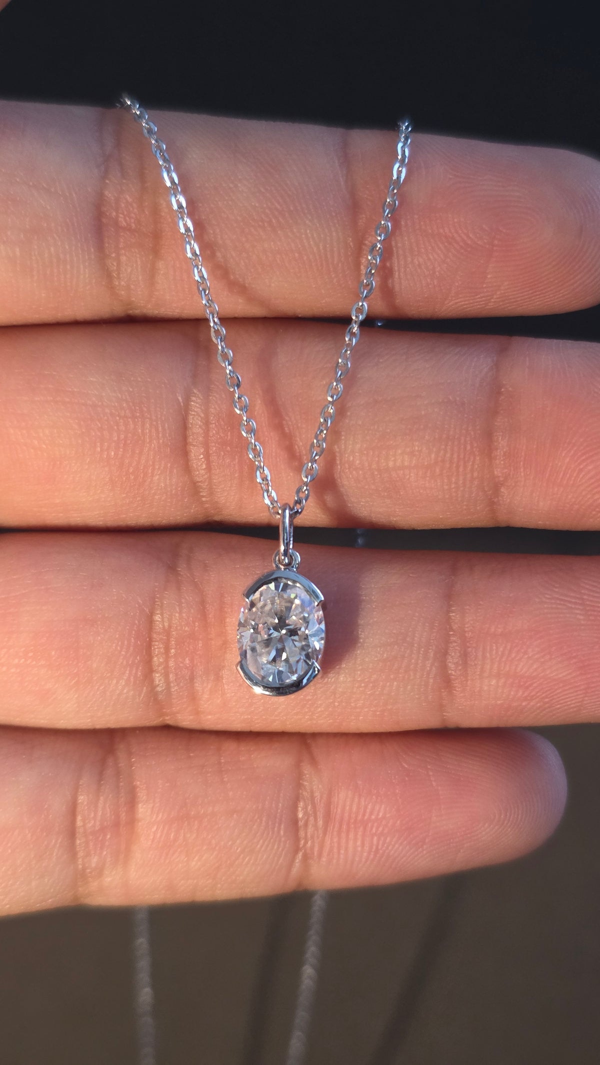 Aura Oval Pendant