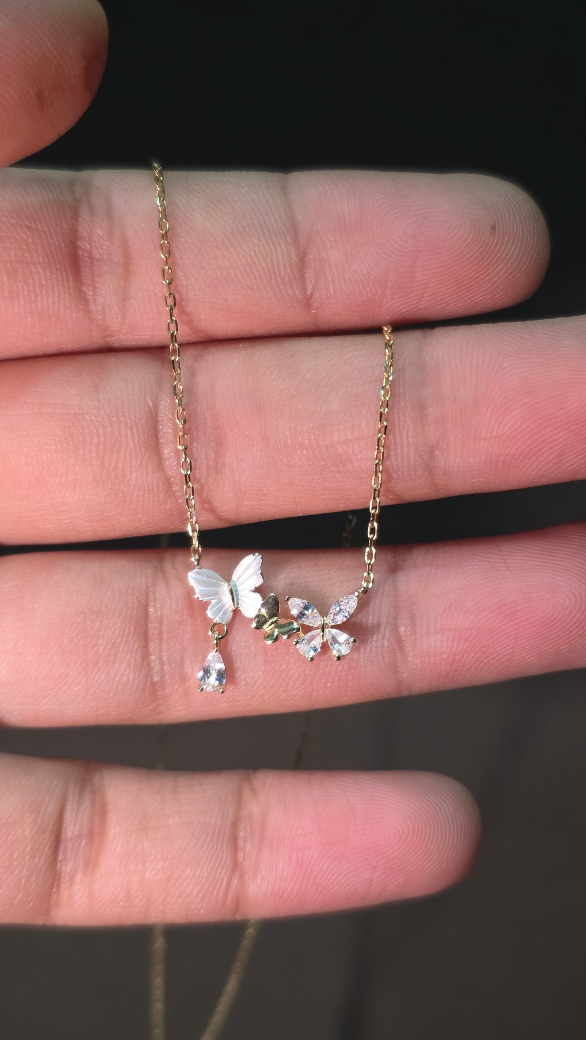 Flutter Duo Pendant Chain