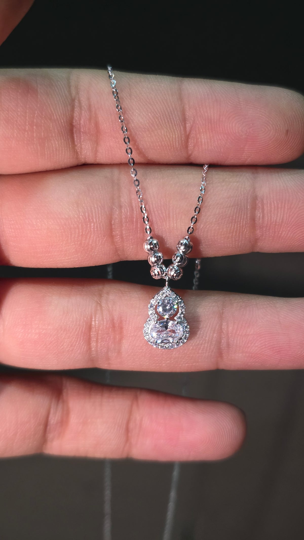 Dewdrop Pendant Chain