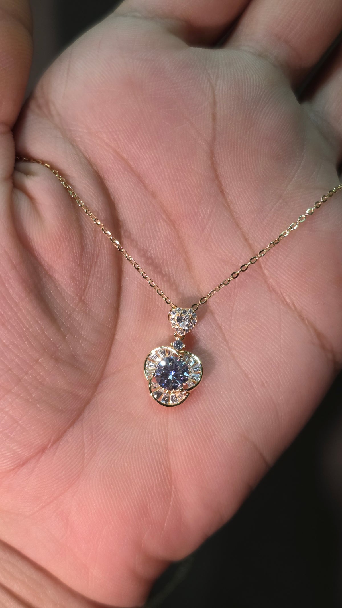 Soleil Heart Pendant Chain