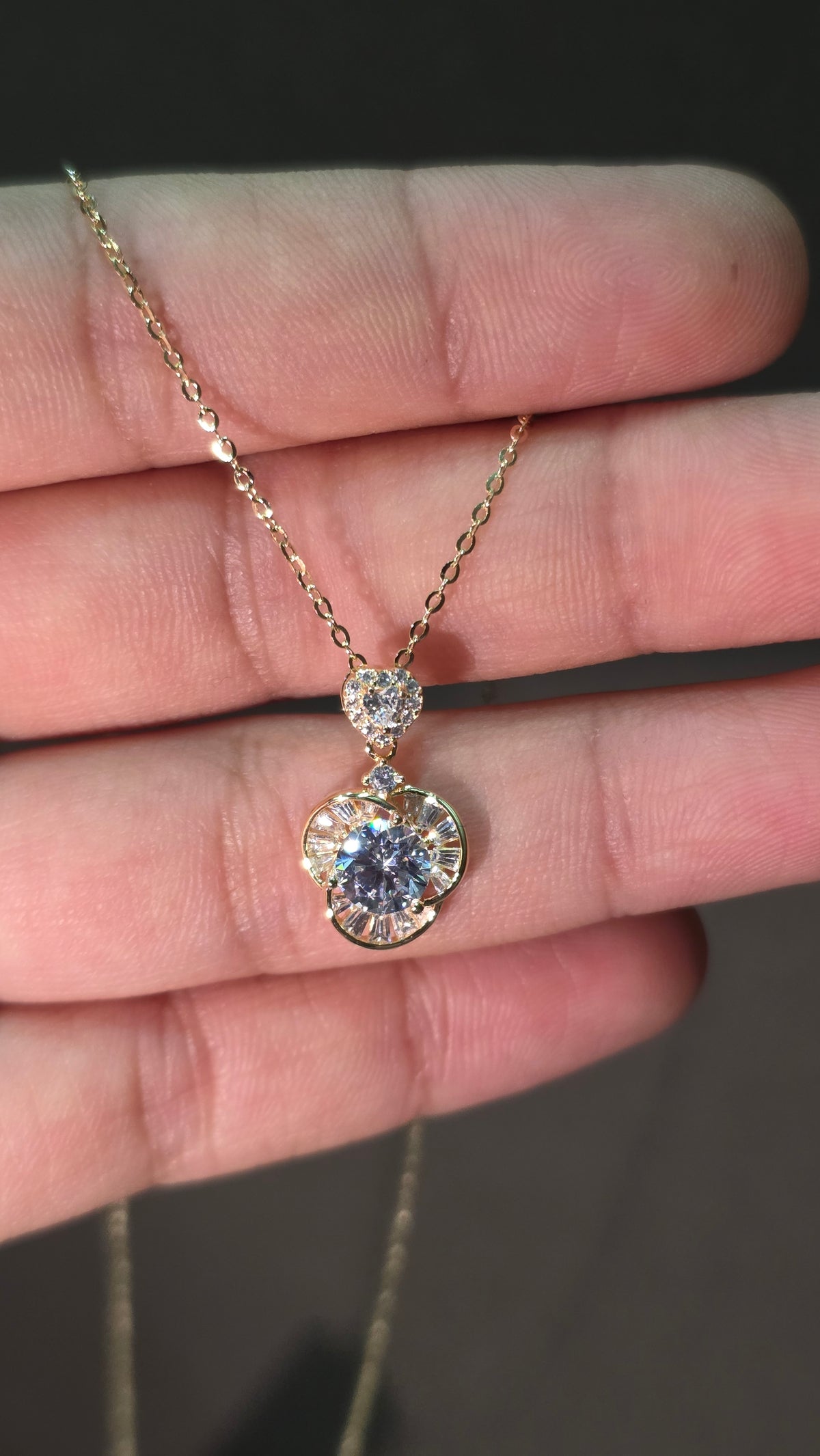 Soleil Heart Pendant Chain