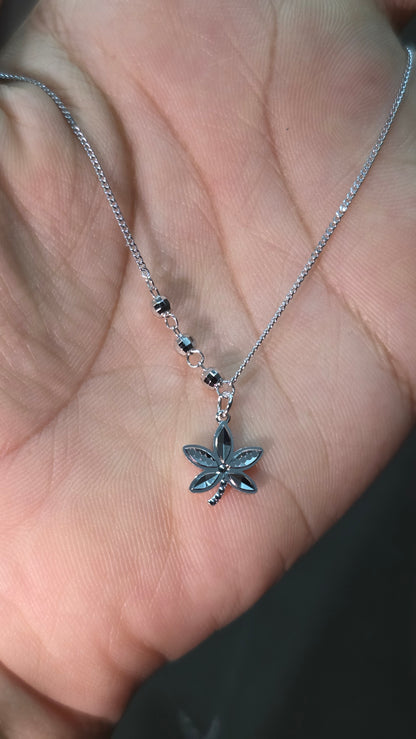 Noir Bloom Pendant Chain