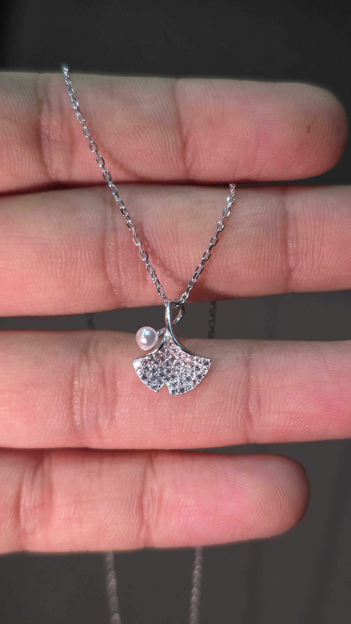 Ginkgo Pearl Pendant Chain