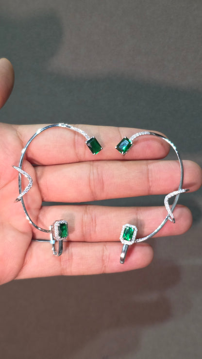 Emerald Ear Crawler