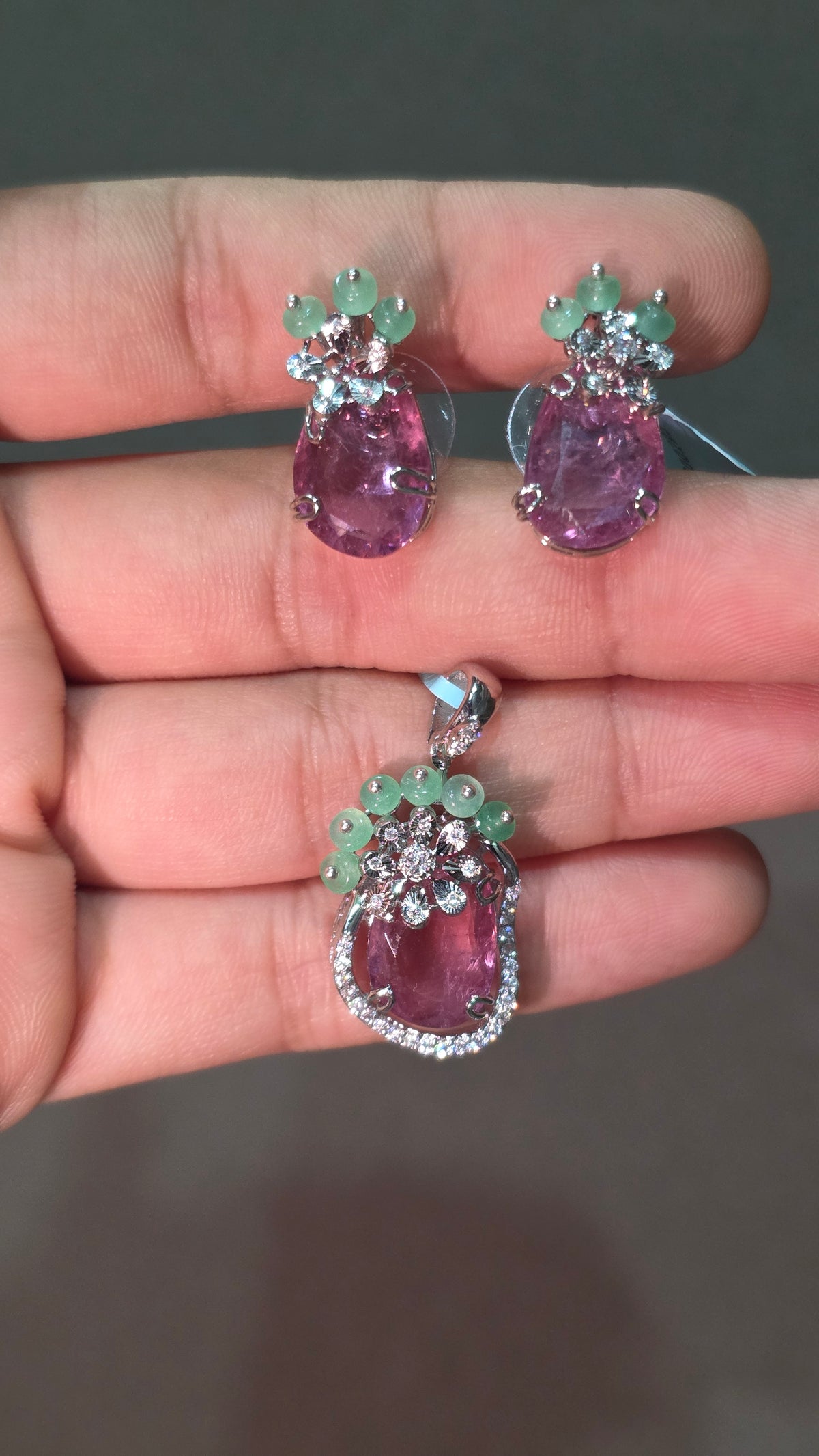 Orchid Crest Set