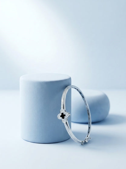 Onyx Clover Kada