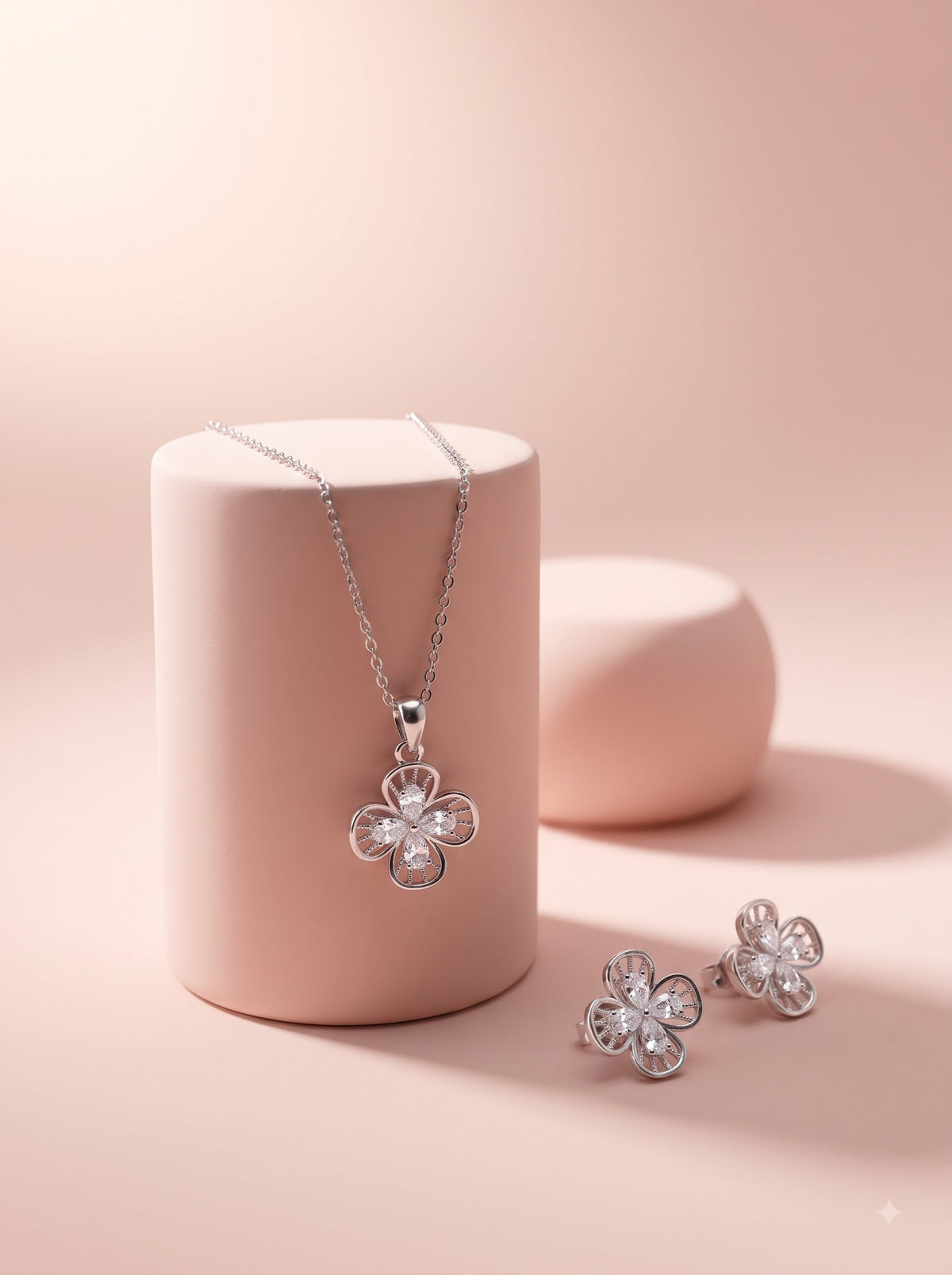 Bloom Pendant Set