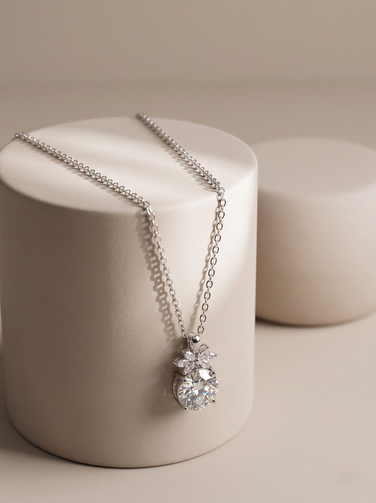 Bloom Cluster Pendant Chain