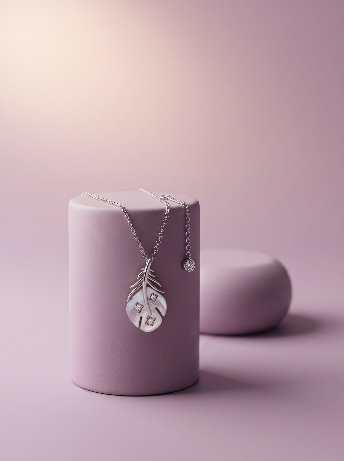 Feather Float Pendant Chain