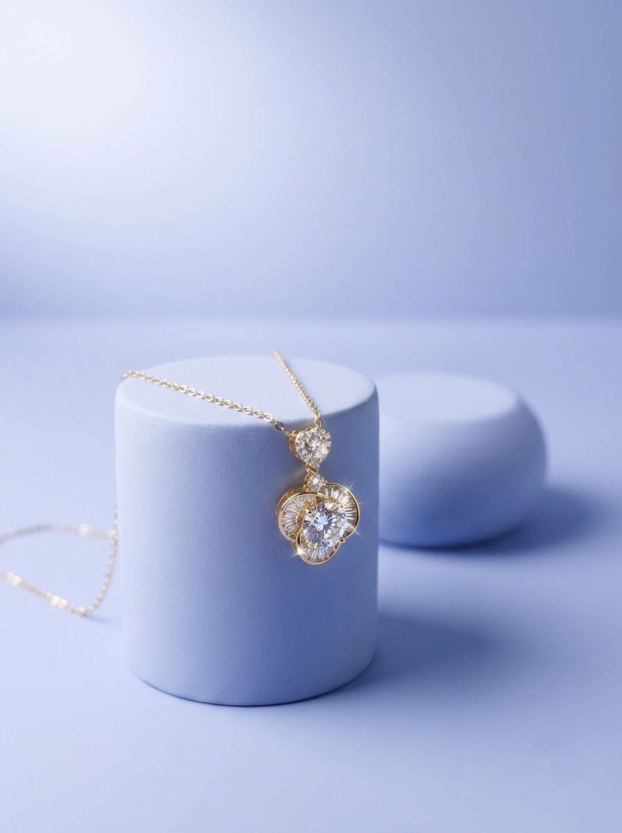 Soleil Heart Pendant Chain