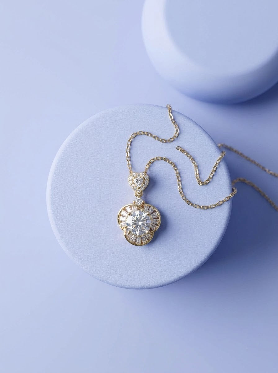 Soleil Heart Pendant Chain