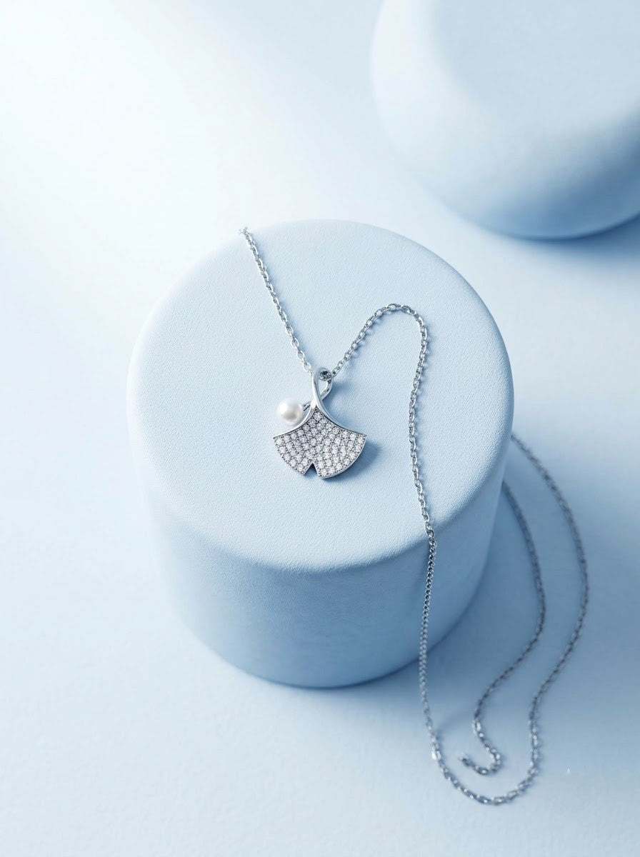 Ginkgo Pearl Pendant Chain