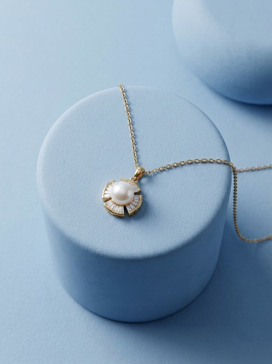 Solar Pearl Pendant Chain